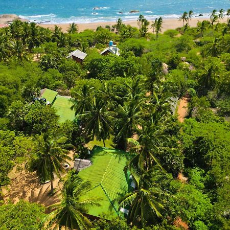 Sarada Beach Resort Tissamaharama Bagian luar foto