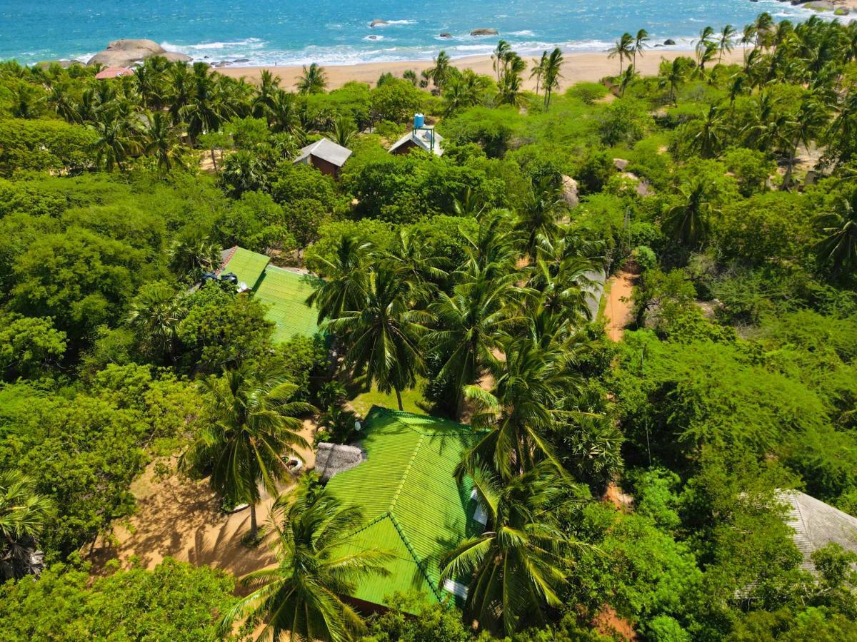 Sarada Beach Resort Tissamaharama Bagian luar foto