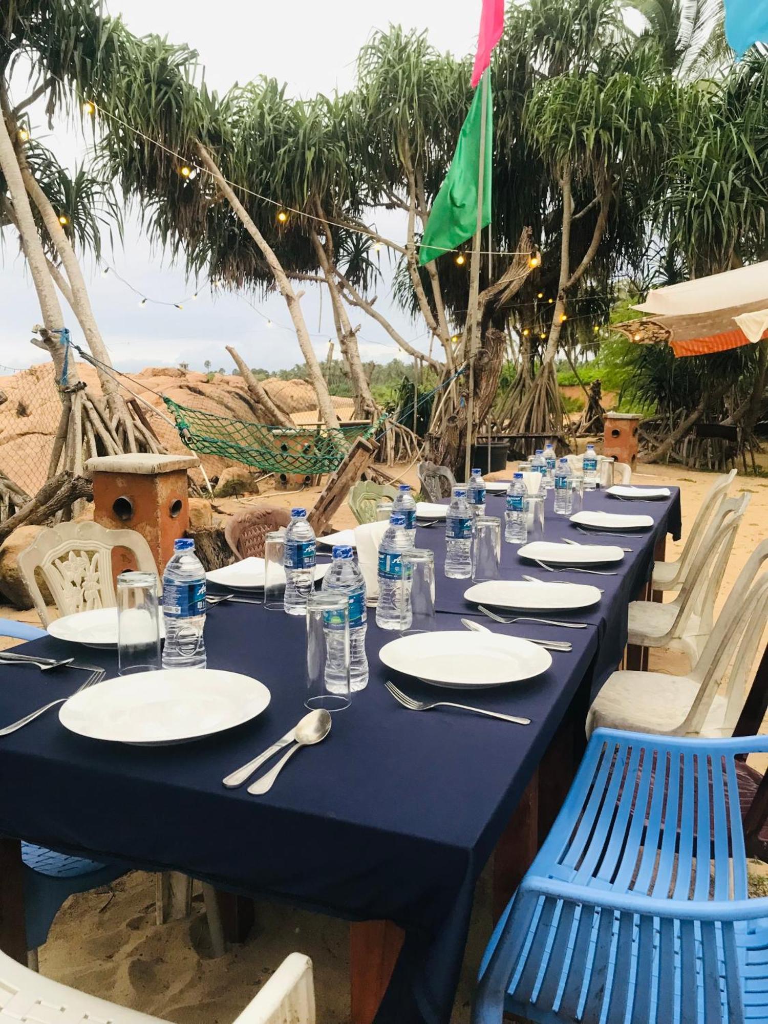 Sarada Beach Resort Tissamaharama Bagian luar foto